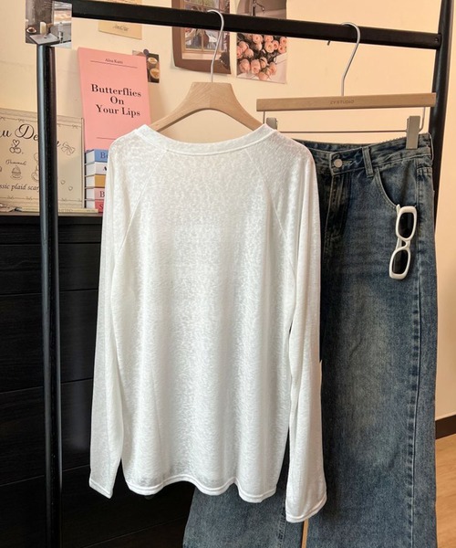 VIBGYOR(ヴィブジョー)の「【EIZZ/アイズ】フロントロゴ ビッグシルエット シアー 長袖Tシャツ / ロンT(Tシャツ/カットソー・レディース・ホワイト/レッド/イエロー/ブルー・FREE)」の9枚目の写真