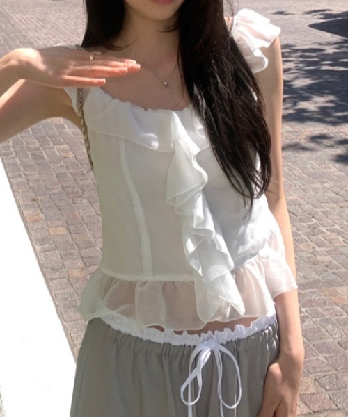 FLINEA(フリネア)の「ワイドカラーフレアスリーブフリルシフォンブラウス(シャツ/ブラウス・レディース・ホワイト/ブラック・FREE)」の6枚目の写真
