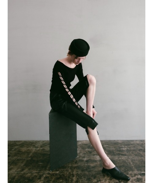 ILANIS(イラニス)の「Halo Knit Bodysuit(ニット/セーター・レディース・グレー/ホワイト/ブラック・FREE)」の5枚目の写真