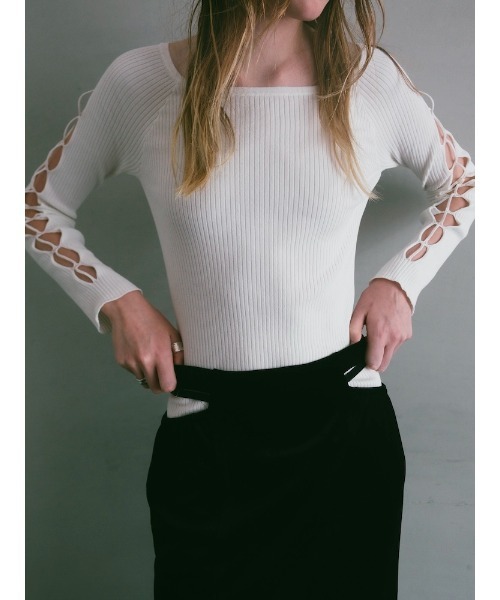 ILANIS(イラニス)の「Halo Knit Bodysuit(ニット/セーター・レディース・グレー/ホワイト/ブラック・FREE)」の17枚目の写真
