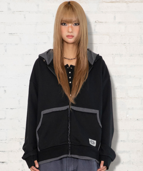 XTONZ(エクストーンズ)の「XTT169 フィンガーホール ワッフル レイヤード クロップド フード ジップアップ (BLACK)(パーカー・レディース・その他・LARGE/SMALL)」の12枚目の写真