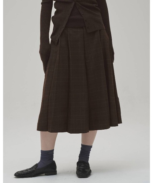 TODAYFUL(トゥデイフル)の「Pleats Bermuda Pants 12620707(その他パンツ・レディース・ブラック/マルチ・38inch/36inch)」の5枚目の写真