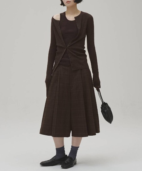 TODAYFUL(トゥデイフル)の「Pleats Bermuda Pants 12620707(その他パンツ・レディース・ブラック/マルチ・38inch/36inch)」の7枚目の写真