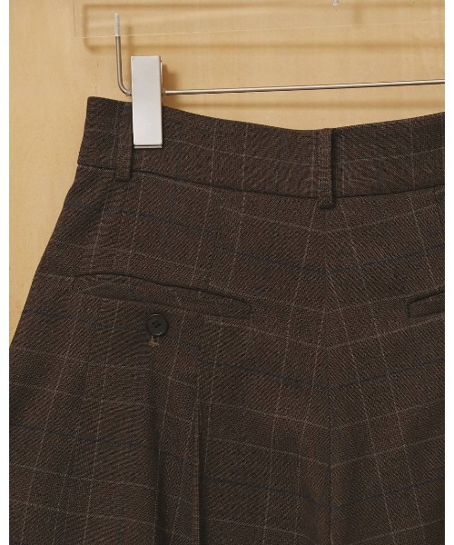 TODAYFUL(トゥデイフル)の「Pleats Bermuda Pants 12620707(その他パンツ・レディース・ブラック/マルチ・38inch/36inch)」の12枚目の写真