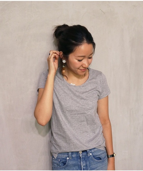 TODAYFUL(トゥデイフル)の「Uesful U ネックTシャツ(Tシャツ/カットソー・レディース・オフホワイト/チャコールグレー/グレー・SMALL/MEDIUM)」の1枚目の写真