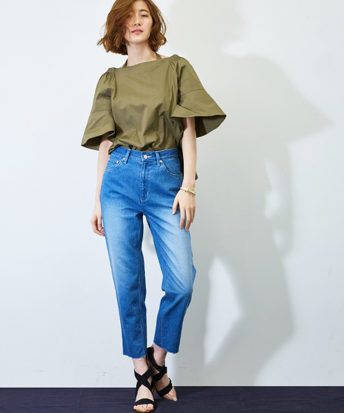 STUDIOUS（ステュディオス）の「カットオフストレートデニム（デニムパンツ・レディース・ネイビー/サックスブルー・1/0/2）」の10枚目の写真