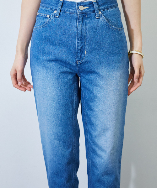 STUDIOUS（ステュディオス）の「カットオフストレートデニム（デニムパンツ・レディース・ネイビー/サックスブルー・1/0/2）」の7枚目の写真