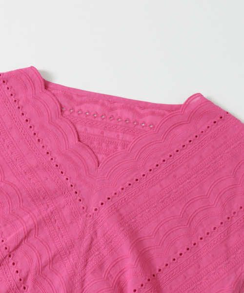 URBAN RESEARCH（アーバンリサーチ）の「スカラップレースフレンチスリーブブラウス（シャツ/ブラウス・レディース・グリーン/パープル系その他/ブラック/オフホワイト・FREE）」の5枚目の写真