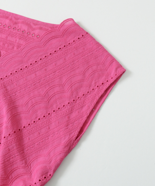 URBAN RESEARCH（アーバンリサーチ）の「スカラップレースフレンチスリーブブラウス（シャツ/ブラウス・レディース・グリーン/パープル系その他/ブラック/オフホワイト・FREE）」の6枚目の写真