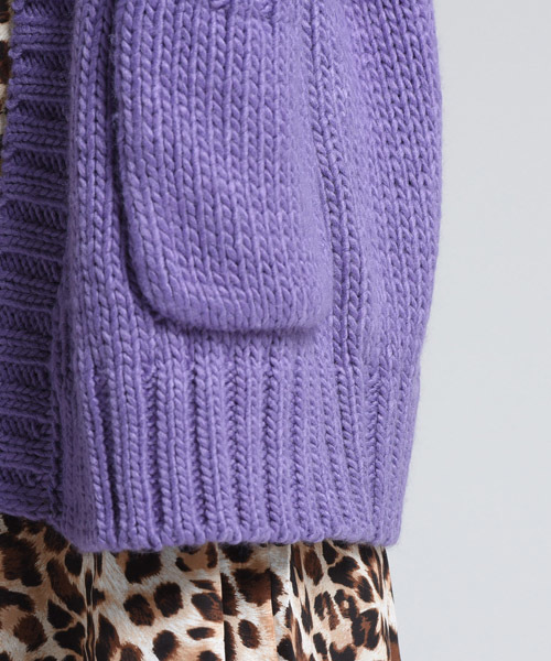 LIPSTAR(リップスター)の「3Gケーブルニットカーディガン(カーディガン/ボレロ・レディース・オフホワイト/ブラウン/パープル・M)」の11枚目の写真
