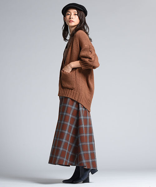 LIPSTAR(リップスター)の「3Gケーブルニットカーディガン(カーディガン/ボレロ・レディース・オフホワイト/ブラウン/パープル・M)」の15枚目の写真