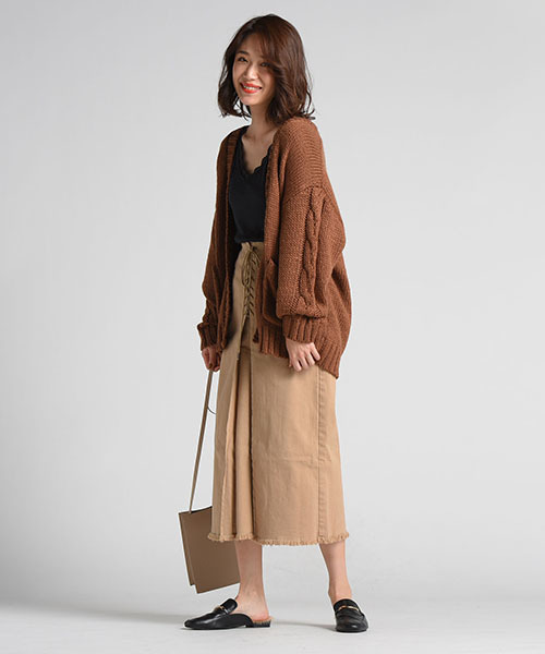 LIPSTAR(リップスター)の「3Gケーブルニットカーディガン(カーディガン/ボレロ・レディース・オフホワイト/ブラウン/パープル・M)」の19枚目の写真