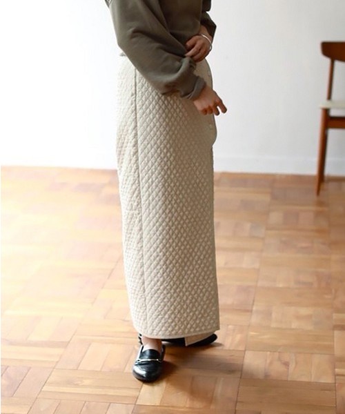 TODAYFUL（トゥデイフル）の「リネンキルティングスカート（スカート・レディース・キナリ/カーキ・36inch/38inch）」の17枚目の写真