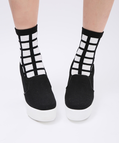 WEGO（ウィゴー）の「WEGO/厚底ヒールスリッポン（スニーカー・レディース・ホワイト/ブラック/その他1・23.5/24.5）」の12枚目の写真