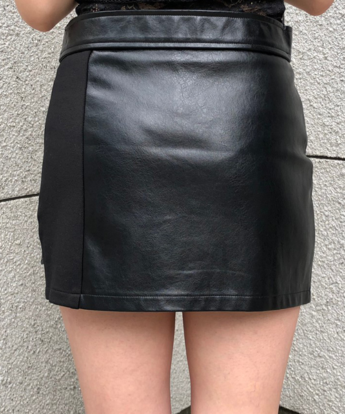 ENVYM（アンビー）の「フェイクレザーコンビＳＫ（スカート・レディース・ブラック・S/M）」の5枚目の写真