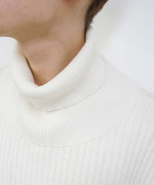 CIAOPANIC(チャオパニック)の「《WEB限定》【1 to 10 people】ロングタートルニット(ニット/セーター・メンズ・ホワイト/ブラック/ネイビー・FREE)」の6枚目の写真