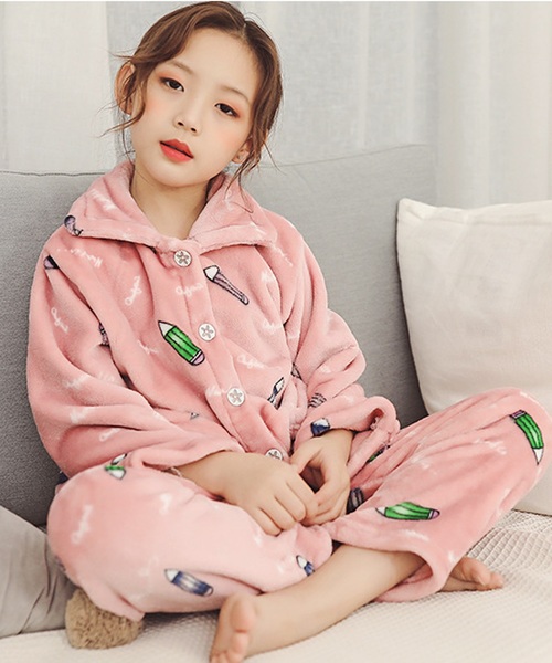 DAY CLOSET（デイ クローゼット）の「キッズ もこもこボア総柄オーバーサイズルームウェア セットアップ 冬（ルームウェア/パジャマ・キッズ・A/B/C/D/E/F/G/H/I/N/Q/M/K/O/P/J/ブルー系その他/ピンク系その他2/ピンク系その他・110cm/120cm/130cm/140cm/160cm/150cm）」の8枚目の写真