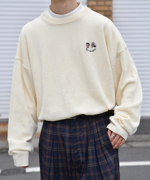 kutir（クティール）の「おじさん刺繍ニット（ニット/セーター・メンズ・チャコールグレー/グリーン/アイボリー・MEDIUM/LARGE）」の2枚目の写真