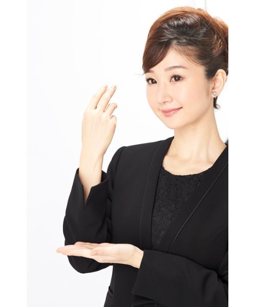 MONOIR(モノワール)の「濃染加工アンサンブル(ジャケットワンピース)(アンサンブル・レディース・ブラック・11号/17号/15号/9号/13号)」の4枚目の写真