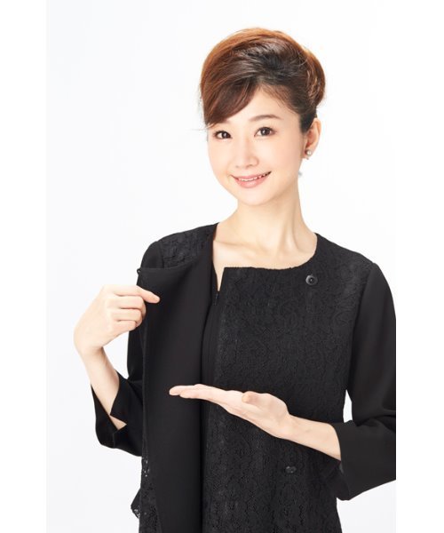 MONOIR(モノワール)の「濃染加工アンサンブル(ジャケットワンピース)(アンサンブル・レディース・ブラック・11号/17号/15号/9号/13号)」の6枚目の写真