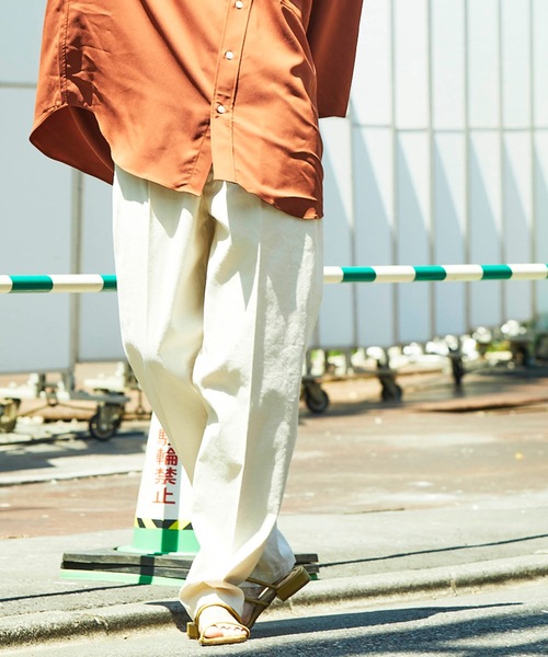 MAISON SPECIAL（メゾンスペシャル）の「《ユニセックスアイテム》【SPECIAL REMAKE FACTORY コラボ】サスティナブルリメイクウエストデニムミックスワイドテーパードパンツ 【MAISON SPECIAL/メゾンスペシャル】（その他パンツ・メンズ・その他5/その他2/その他7/その他1/その他9/その他6/その他3/その他8/その他4/その他12/その他10・44/46/48）」の2枚目の写真