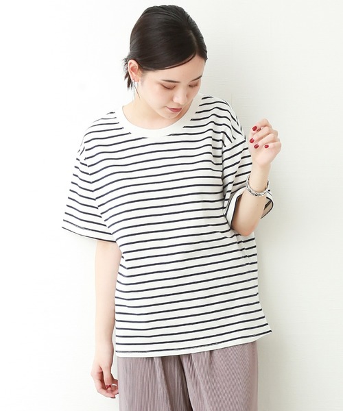 n'ee-ne(ネーネ)の「ヘビーウェイトコットンTシャツ(Tシャツ/カットソー・レディース・カーキ/モカ/ブラック/ブラック×ホワイト/ホワイト×ネイビー/オフホワイト・L/M)」の3枚目の写真