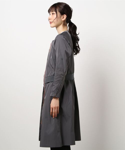 Q(キュー)の「シンプルライダースコート(ライダースジャケット・レディース・チャコールグレー/グレイッシュベージュ・MEDIUM)」の10枚目の写真