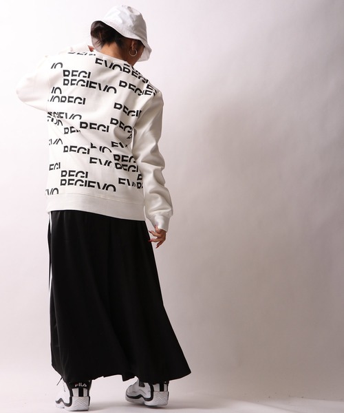 REGIEVO(レジエボ)の「REGIEVO ロゴ入りトレーナー セットアップ(スウェット・メンズ・ブラック/オフホワイト・S/M/L/XL)」の14枚目の写真