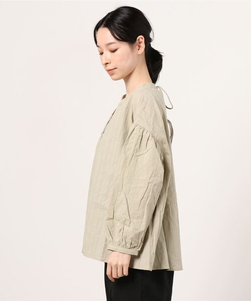 Auntie Rosa Holiday（アンティローザホリデー）の「バックリボンスキッパーブラウス（シャツ/ブラウス・レディース・ナチュラル/カーキ/パープル・FREE）」の4枚目の写真