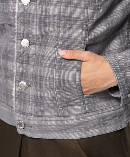 B:MING by BEAMS（ビーミングバイビームス）の「□ビーミング by ビームス / コーデュロイボアジャケット（ブルゾン・レディース・グレー/ネイビー・SMALL/MEDIUM）」の10枚目の写真