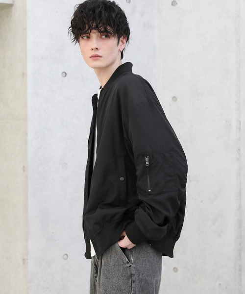ASTRONOMY（アストロノミー）の「ビッグシルエット袖シャーリングアーバンMA-1ブルゾン（MA-1・メンズ・ブラック/ネイビー/カーキ/モカ/杢グレー/ブラウン/チャコール/アイボリー・S/M/L/XL/XXL）」の20枚目の写真