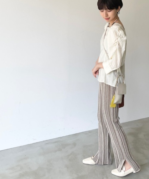 NEUNA（ヌナ）の「スクエアネックパワショル楊柳ブラウス（シャツ/ブラウス・レディース・ブラック/アイボリー/ライトグリーン/チャコールグレー・FREE）」の6枚目の写真