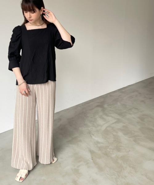 NEUNA（ヌナ）の「スクエアネックパワショル楊柳ブラウス（シャツ/ブラウス・レディース・ブラック/アイボリー/ライトグリーン/チャコールグレー・FREE）」の13枚目の写真