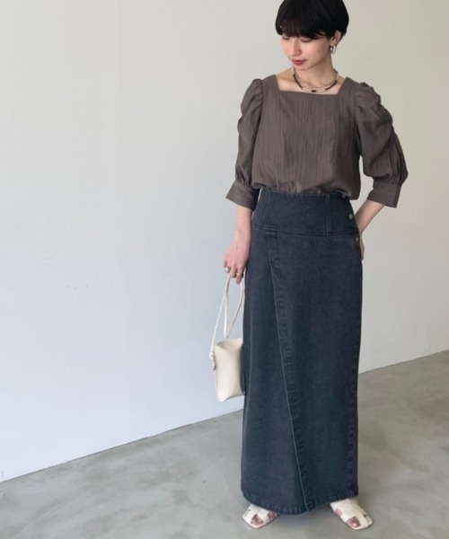 NEUNA（ヌナ）の「スクエアネックパワショル楊柳ブラウス（シャツ/ブラウス・レディース・ブラック/アイボリー/ライトグリーン/チャコールグレー・FREE）」の17枚目の写真