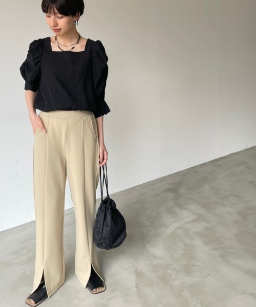 NEUNA（ヌナ）の「スクエアネックパワショル楊柳ブラウス（シャツ/ブラウス・レディース・ブラック/アイボリー/ライトグリーン/チャコールグレー・FREE）」の11枚目の写真