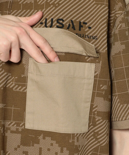 AVIREX（アヴィレックス）の「ルーズフィット カスタム ポロシャツ / SS LOOSE FIT CUSTOM POLO SHIRT / アヴィレックス / AVIREX（ポロシャツ・メンズ・ネイビー/オフホワイト/ブラウン系その他2・MEDIUM/LARGE/X-LARGE/XX-LARGE）」の11枚目の写真