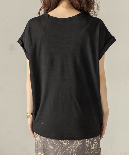 CAPRICIEUX LE'MAGE(カプリシューレマージュ)の「〈上下セットアイテム〉Tシャツ×柄スカートSET(ワンピース・レディース・ブラック/ホワイト・FREE)」の12枚目の写真