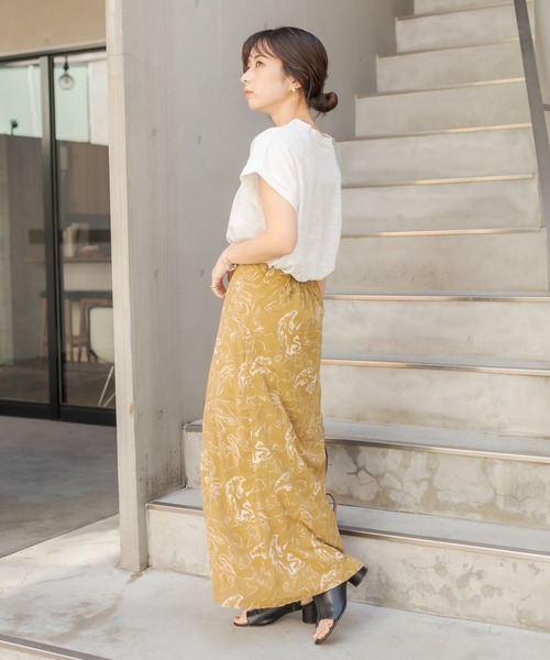 CAPRICIEUX LE'MAGE(カプリシューレマージュ)の「〈上下セットアイテム〉Tシャツ×柄スカートSET(ワンピース・レディース・ブラック/ホワイト・FREE)」の14枚目の写真