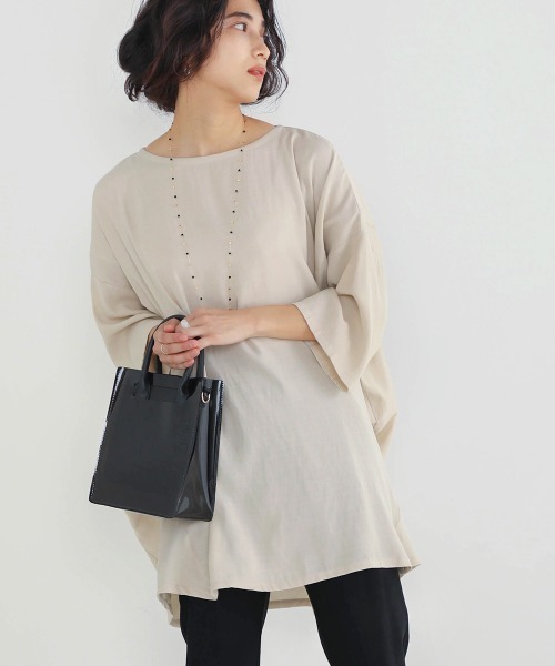 Bou Jeloud(ブージュルード)の「清涼感あるさらさら素材◆オーバーチュニック(シャツ/ブラウス・レディース・ブラック/ベージュ/ブルー/カーキ・38)」の6枚目の写真