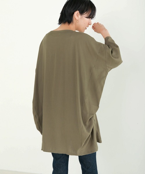 Bou Jeloud(ブージュルード)の「清涼感あるさらさら素材◆オーバーチュニック(シャツ/ブラウス・レディース・ブラック/ベージュ/ブルー/カーキ・38)」の8枚目の写真