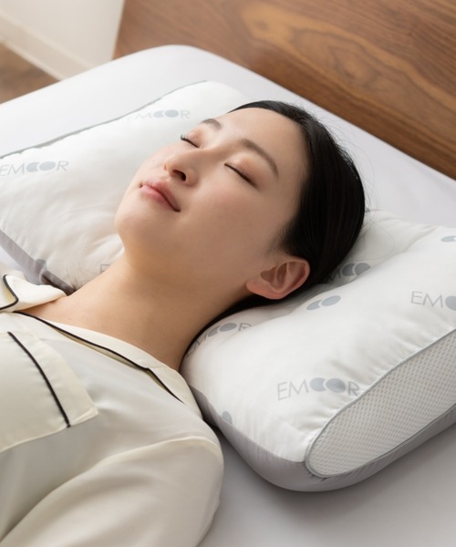EMOOR（エムール）の「幸せの枕 枕カバー付き（寝具・レディース・ホワイト・FREE）」の2枚目の写真
