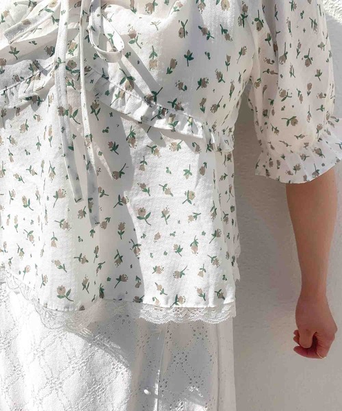 Clice de Paris（クリシェドゥパリス）の「K/フラワーブラウスSS（シャツ/ブラウス・レディース・ベージュ/サックスブルー/ピンク/イエロー・ONESIZE）」の14枚目の写真