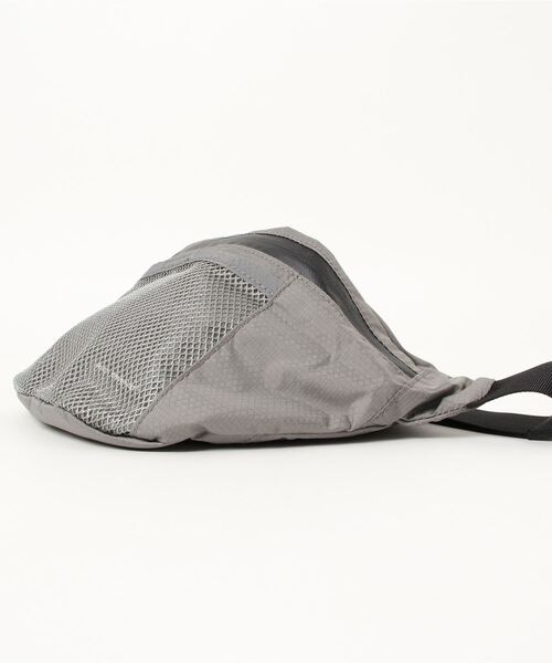 wdl.（ワームデザインラボ）の「【worm design lab/ワームデザインラボ】別注VOGEL/Lipstop Nylon WAIST BAG（ボディバッグ/ウエストポーチ・メンズ・グレー・FREE）」の2枚目の写真
