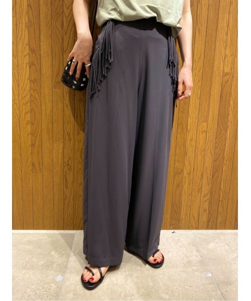 LAATO（ラート）の「FRINGE HAPPY PANTS（スラックス・レディース・チャコールグレー/ベージュ・FREE）」の10枚目の写真