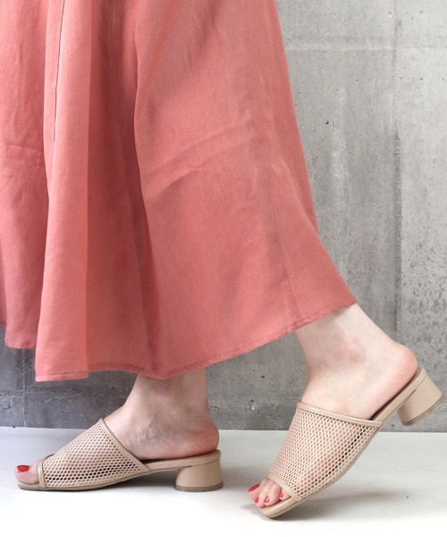 sesenta(セセンタ)の「【sesenta】太ヒールメッシュミュールサンダル(サンダル・レディース・ベージュ/オリーブ/グレー・S/M/L)」の2枚目の写真