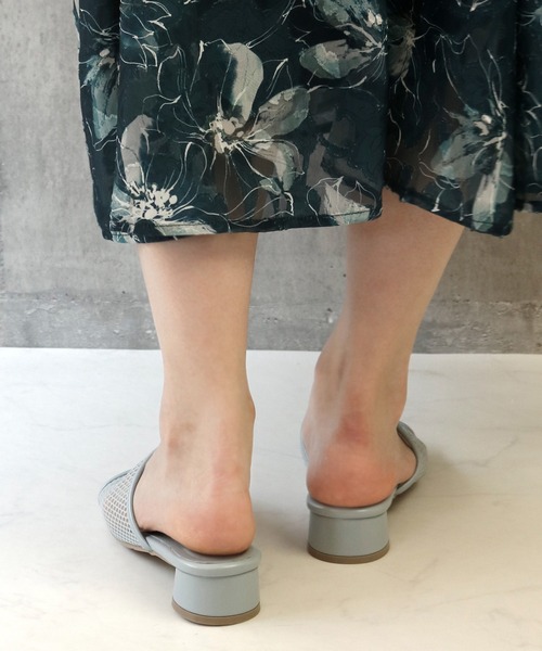 sesenta(セセンタ)の「【sesenta】太ヒールメッシュミュールサンダル(サンダル・レディース・ベージュ/オリーブ/グレー・S/M/L)」の10枚目の写真