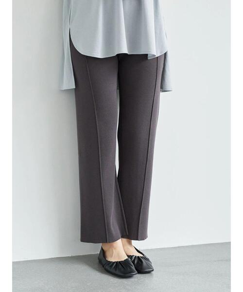 earth music&ecology（アースミュージックアンドエコロジー）の「バックスリットニットパンツ ＊（その他パンツ・レディース・チャコールグレー/ベージュ/モカ・FREE）」の4枚目の写真