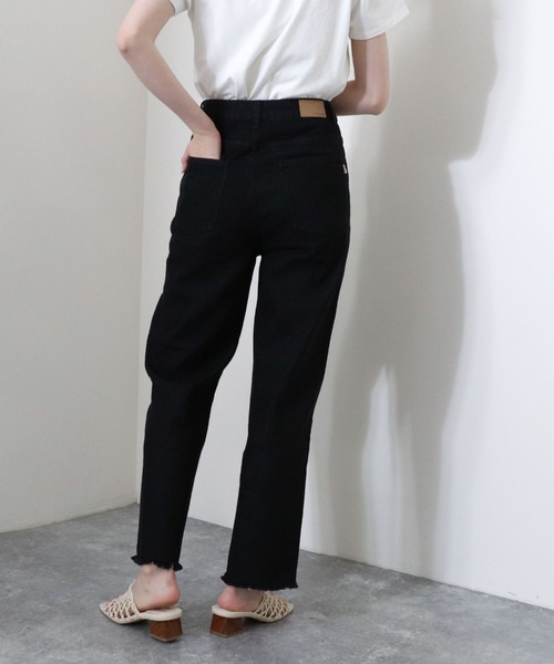 archives（アルシーヴ）の「ベーシックストレートパンツ（デニムパンツ・レディース・ブラック/ネイビー/アイボリー・SMALL/MEDIUM/X-SMALL）」の8枚目の写真