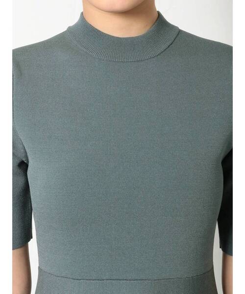 MERCURYDUO（マーキュリーデュオ）の「ハイツイストスタンドカラーニットワンピース（ワンピース・レディース・アイボリー/ブルー/ブラック・FREE）」の10枚目の写真