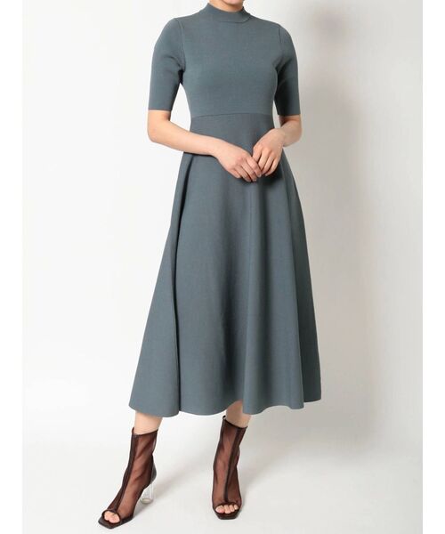 MERCURYDUO（マーキュリーデュオ）の「ハイツイストスタンドカラーニットワンピース（ワンピース・レディース・アイボリー/ブルー/ブラック・FREE）」の17枚目の写真